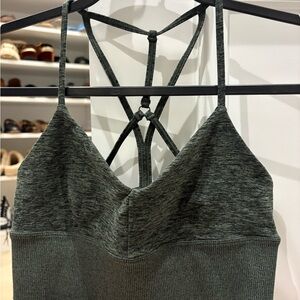 Women’s ALO sports bra green size small excellent condition